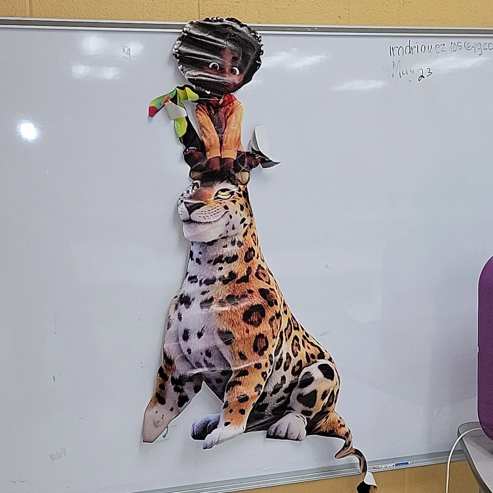 ENCANTO VINYL CHARACTER'S. Used to decorate classroom. Excellent condition 💕